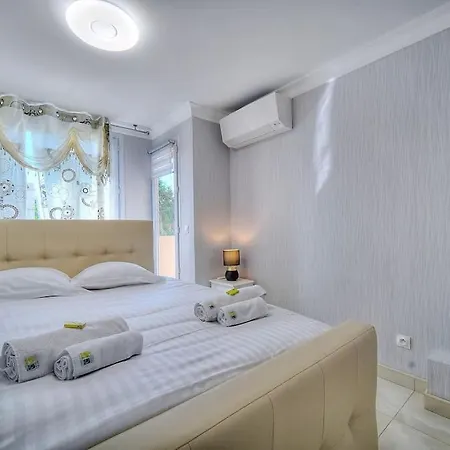 Apartment Immogroom - Renovated - Air Conditioning - Balcony