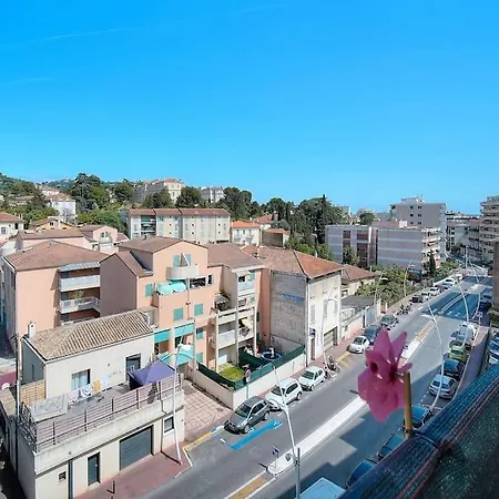 Immogroom - Renovated - Air Conditioning - Balcony Apartment